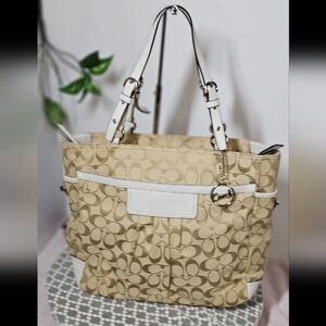 EUC Coach Monogram /Leather Shoulder BAG